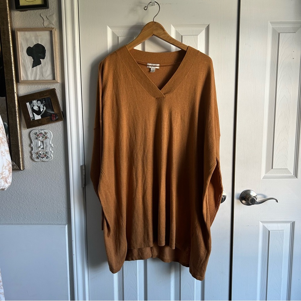 Lightweight V-Neck Oversized Sweater - Caramel Brown